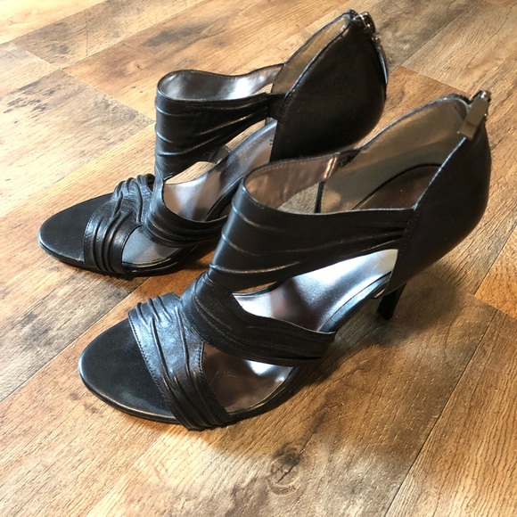 Guess sandals - Picture 3 of 8